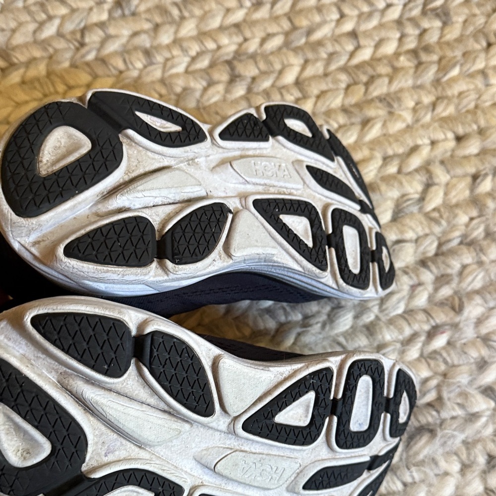 Hoka Bondi 8 Black Athletic Shoes - Picture 5 of 10